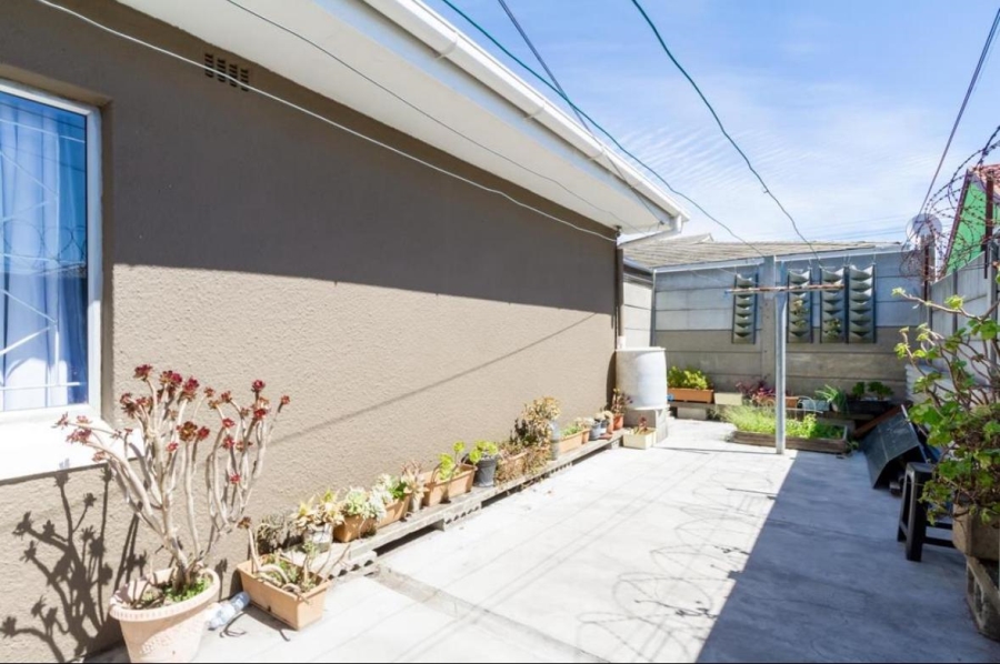 4 Bedroom Property for Sale in Belgravia Western Cape